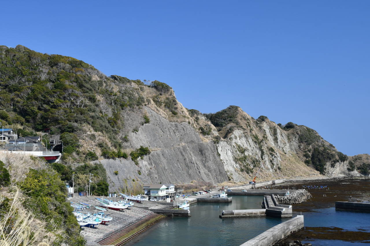 ディープなチーバ君~断崖の廃道「おせんころがし」: 下総鉄道 ディープなチーバ君~断崖の廃道「おせんころがし」: 下総鉄道
