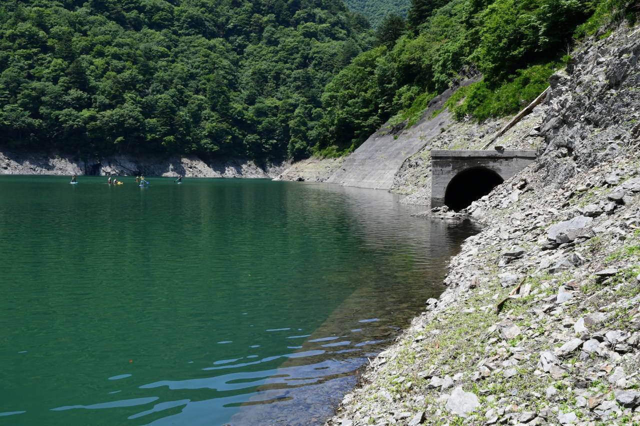 カヤックで水没トンネルへ: 下総鉄道工事中?～昭和の鉄道模型を